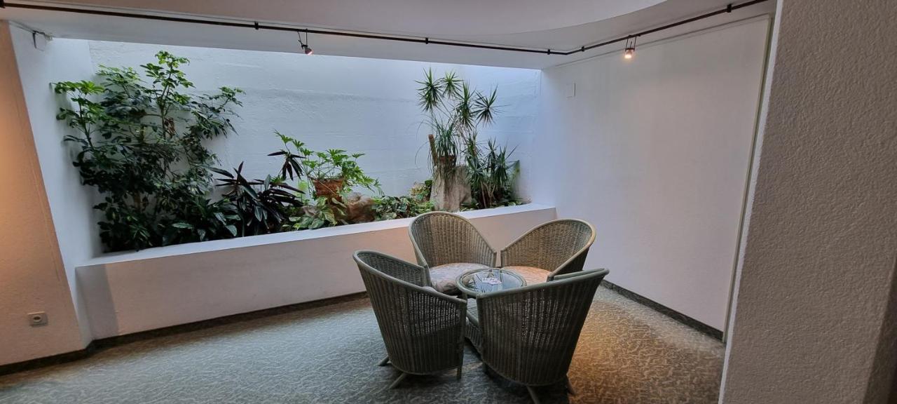 Adele'S Apartment Bissone Exterior foto
